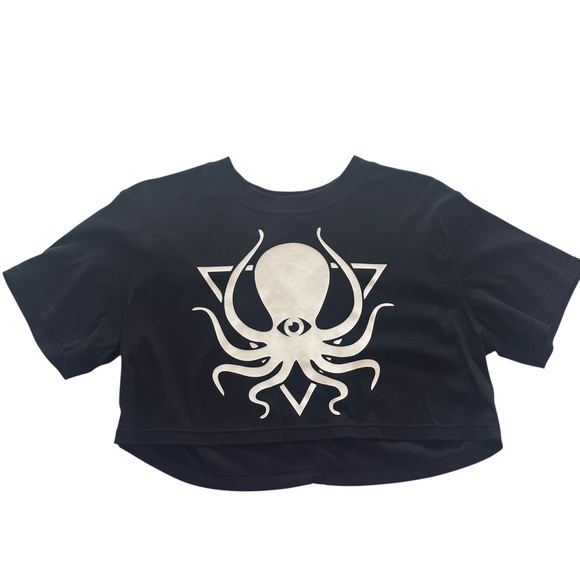 deep dark dangerous Tops - Deep Dark Dangerous Octopus Logo Crop Tee – Black Edgy Streetwear, XS Killstar